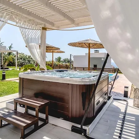 וילה Heliophos Amalthia