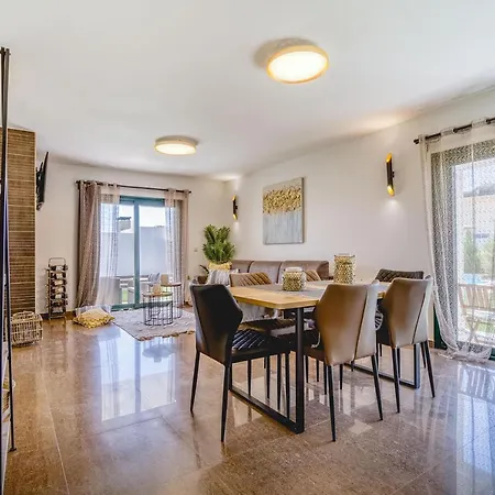 וילה Heliophos Amalthia קיוטארי