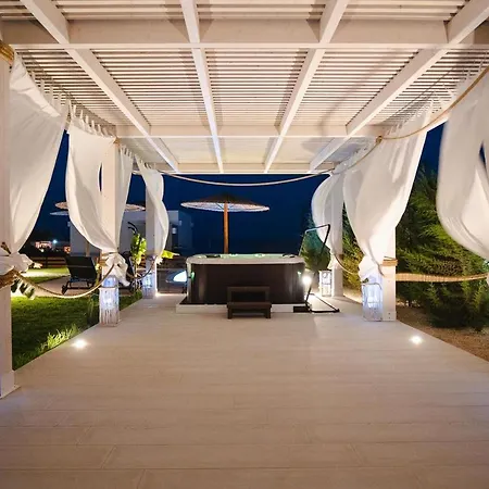 וילה Heliophos Amalthia *