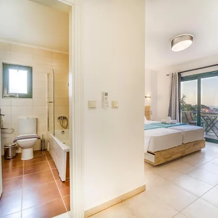 Heliophos Amalthia וילה