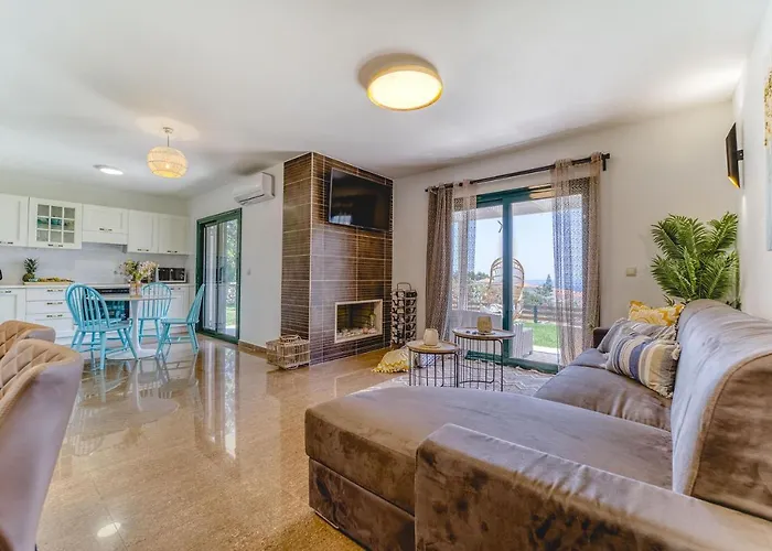 Heliophos Amalthia كوتاري