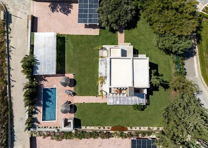 Heliophos Amalthia Vila